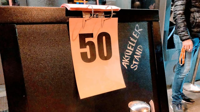 Tafel mit der Zahl 50. Tafel mit der Zahl 50.