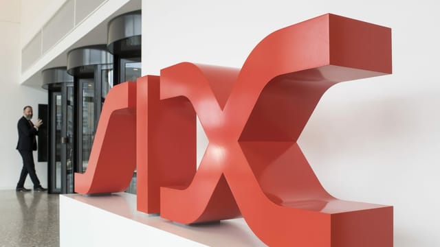 Das Logo der SIX Group in der Schweizer Börse in Zürich Das Logo der SIX Group in der Schweizer Börse in Zürich