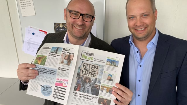 «Spick News»: Die neue Wochenzeitung mit dem Chefredaktor Alexander Volz (links) und Roger Hartmann, Verlagsleiter. «Spick News»: Die neue Wochenzeitung mit dem Chefredaktor Alexander Volz (links) und Roger Hartmann, Verlagsleiter.