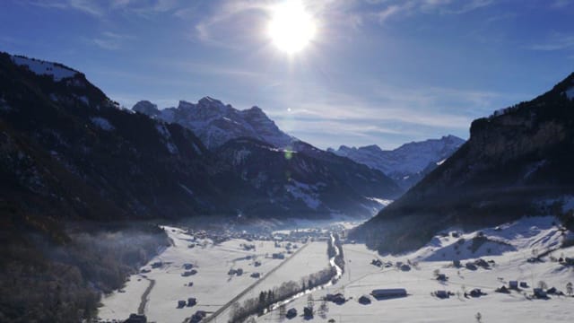 Blick auf Engelberg mit Schnee. Blick auf Engelberg mit Schnee.