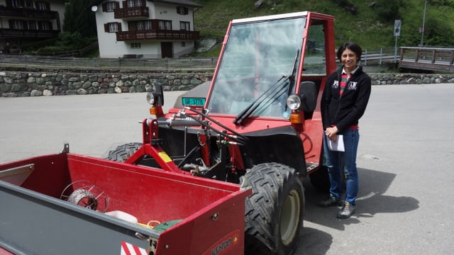 Nina Carisch da Savognin ha manà avant la maschina per ses um. Nina Carisch da Savognin ha manà avant la maschina per ses um.