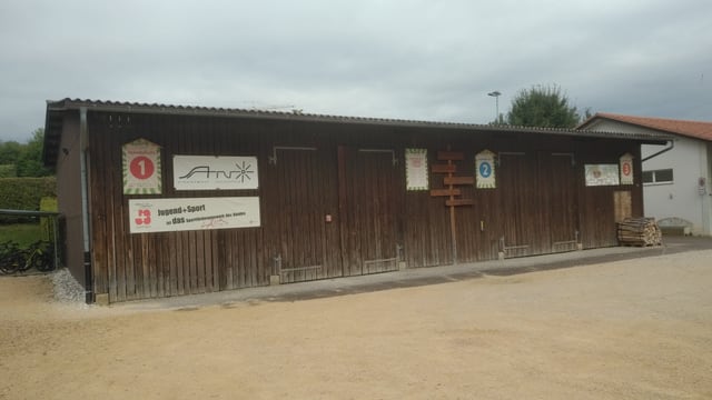 Ein Holzschopf Ein Holzschopf