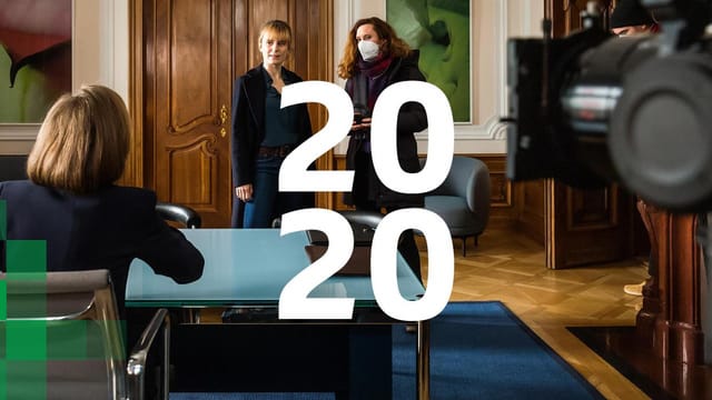 Maletg da titel da la broschura dal rapport annual cun scrit 2020 Maletg da titel da la broschura dal rapport annual cun scrit 2020