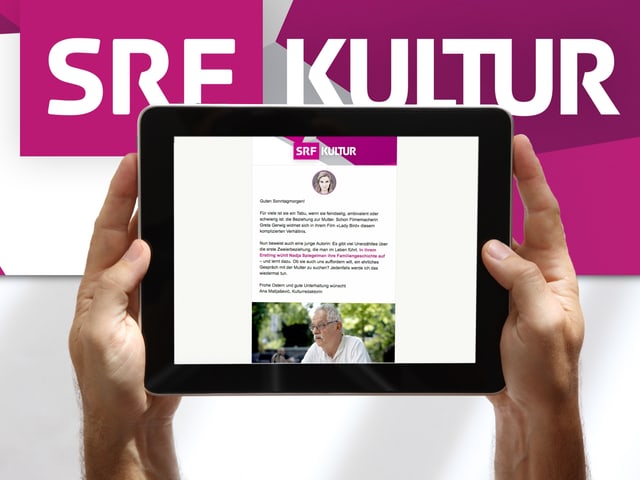 Zwei Hände halten ein Tablet, darüber das Logo «SRF Kultur». Zwei Hände halten ein Tablet, darüber das Logo «SRF Kultur».