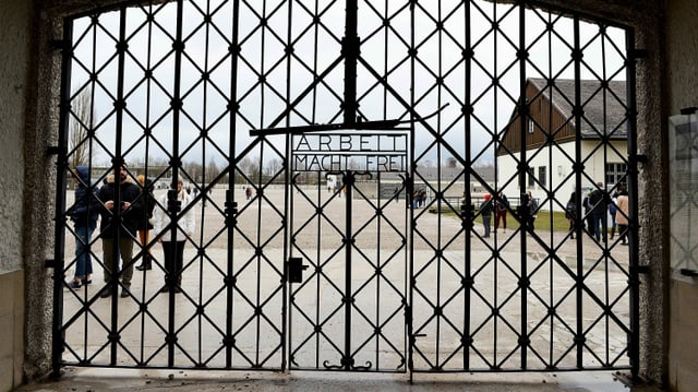 Eingangstor zum KZ Dachau. Eingangstor zum KZ Dachau.