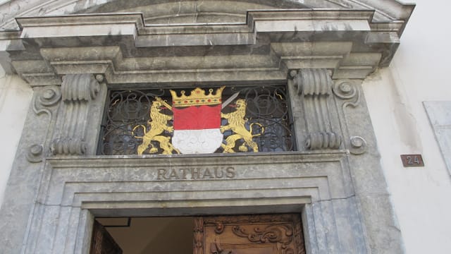 Solothurner Regierungsräte sollen keine Sitzungsgelder anderer Mandate mehr behalten können. Solothurner Regierungsräte sollen keine Sitzungsgelder anderer Mandate mehr behalten können.