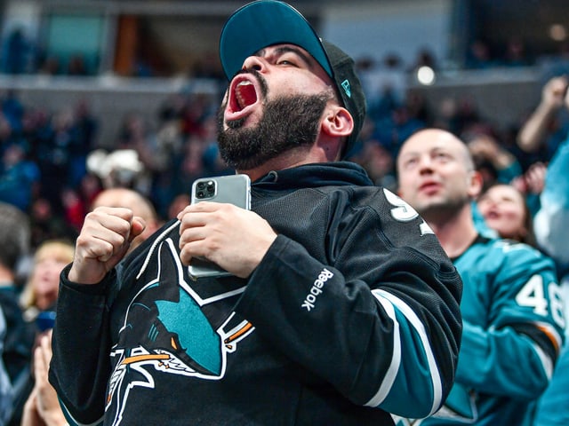Ein Fan der San Jose Sharks. Ein Fan der San Jose Sharks.