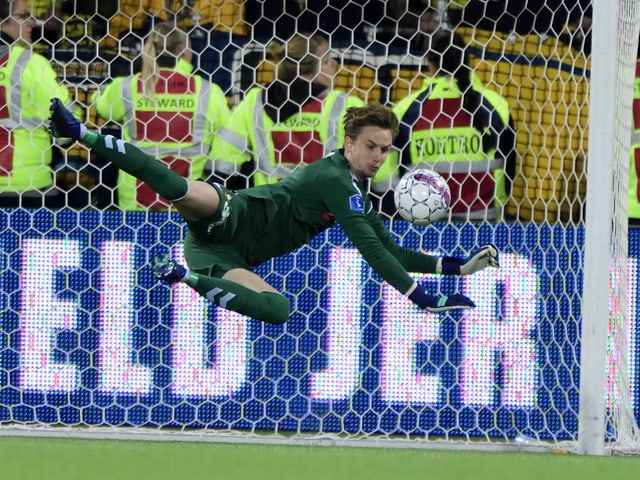 Bröndy-Keeper Frederik Rönnow.