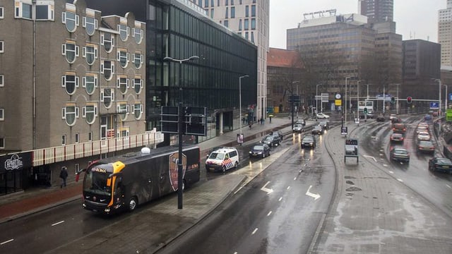 Teambus des AS Roma in Rotterdam Teambus des AS Roma in Rotterdam