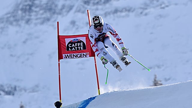 Hannes Reichelt beim Silberhornsprung. Hannes Reichelt beim Silberhornsprung.