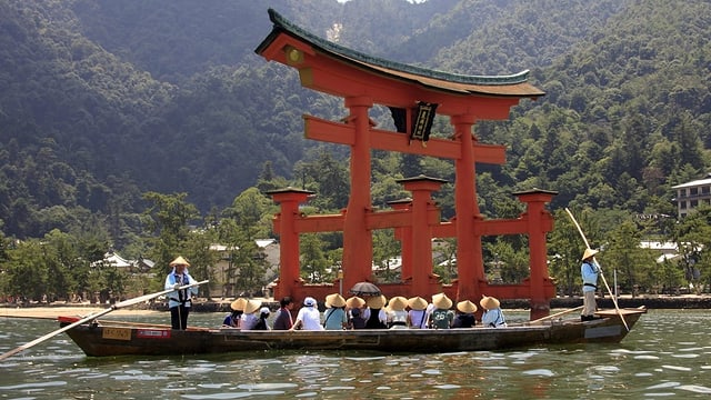 Der Itsukushima-Schrein in Japan. Der Itsukushima-Schrein in Japan.