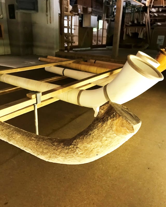 Blick in die Alphorn-Werkstatt. Blick in die Alphorn-Werkstatt.