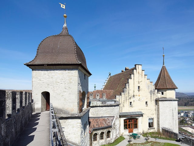 Aussenansicht Schloss Lenzburg. Aussenansicht Schloss Lenzburg.