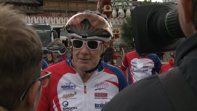 Der Aargauer Rudolf Brönnimann: frisch pensioniert und dann gleich mit dem Velo von Moskau nach Peking. Der Aargauer Rudolf Brönnimann: frisch pensioniert und dann gleich mit dem Velo von Moskau nach Peking.