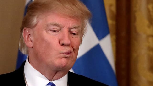 Trump verzieht das Gesicht Trump verzieht das Gesicht