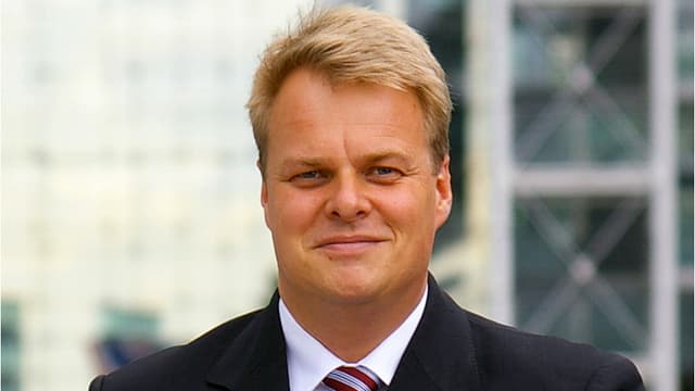 Lars Thomsen lächelt in die Kamea Lars Thomsen lächelt in die Kamea
