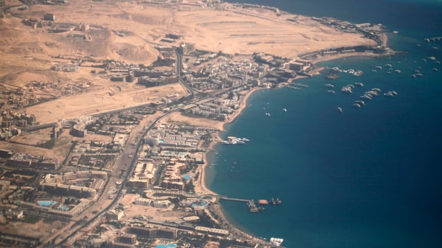 Häuser und Hotelanlagen an einen Strand Häuser und Hotelanlagen an einen Strand