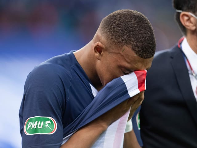 Kylian Mbappé muss 3 Wochen pausieren. Kylian Mbappé muss 3 Wochen pausieren.