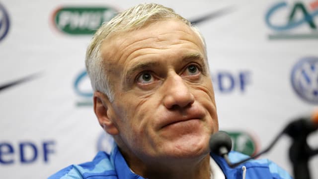 Didier Deschamps, il trenader da la squadra naziunala franzosa. Didier Deschamps, il trenader da la squadra naziunala franzosa.