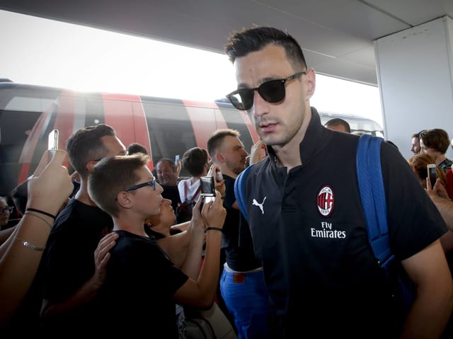 Ac Milan Wappen / Neues Niederlande-Wappen für Frauenmannschaft enthüllt ... - Fifa 21 ac milan career mode fifa 21.