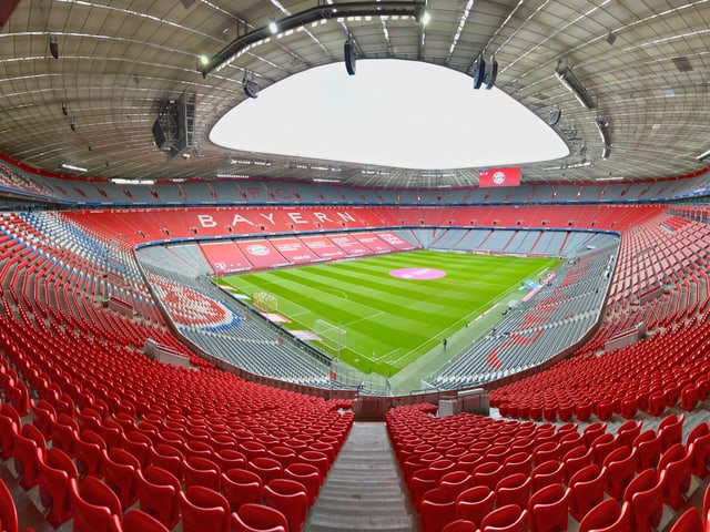 Blick in die leere Allianz Arena in München. Blick in die leere Allianz Arena in München.