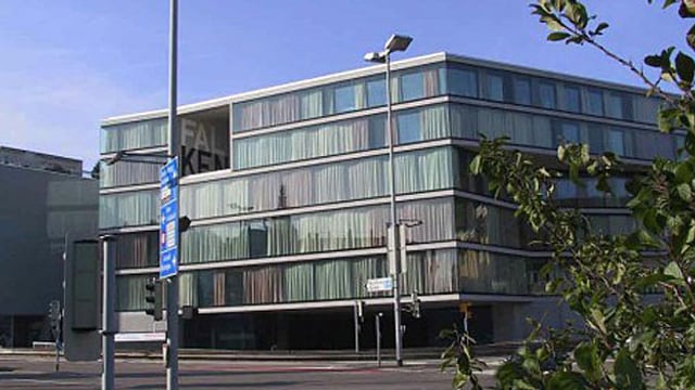 Das Gerichtsgebäude in Baden. Das Gerichtsgebäude in Baden.