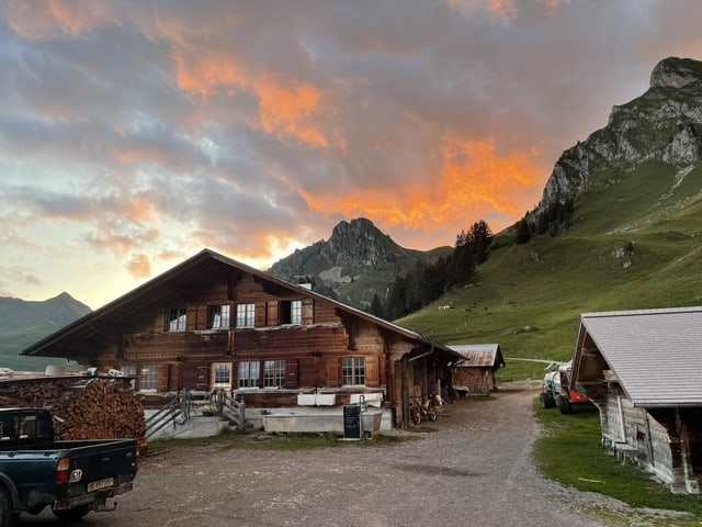 Abendstimmung: Wenn der Alphimmel sich rötet.