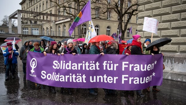 Demonstrantinnen Demonstrantinnen