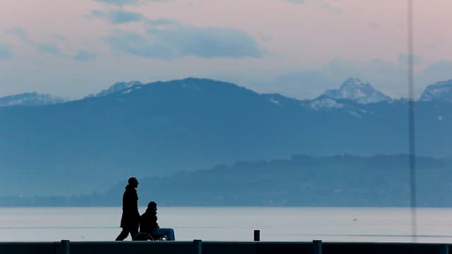 Video «Unter Wasser atmen - Das zweite Leben des Dr. Nils Jent» abspielen Video «Unter Wasser atmen - Das zweite Leben des Dr. Nils Jent» abspielen