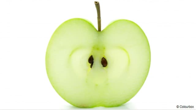 Halbierter Apfel. Halbierter Apfel.