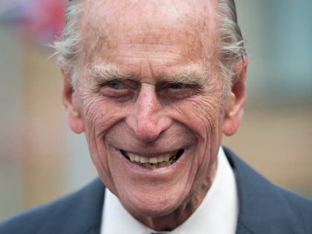 Prinz Philip lacht Prinz Philip lacht