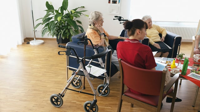 Neue Wohnformen für Senioren sollen einerseits Unabhängigkeit und andererseits Betreuung bieten können.