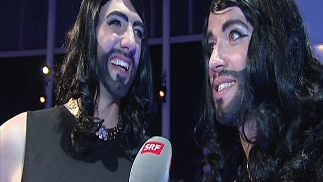 Die Komiker von Divertimento verkleidet als Dragqueen Conchita Wurst. Die Komiker von Divertimento verkleidet als Dragqueen Conchita Wurst.