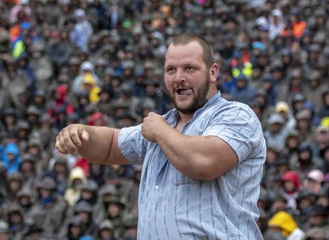 Sven Schurtenberger. Sven Schurtenberger.