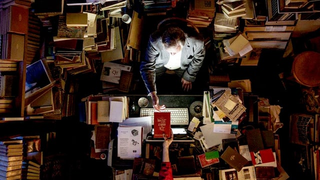 Video «Z Kiew redt me Mundaart» abspielen Video «Z Kiew redt me Mundaart» abspielen
