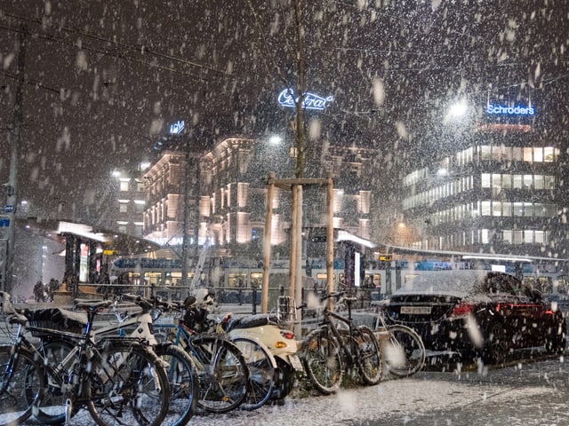 Schneefall in der Stadt Zürich Schneefall in der Stadt Zürich