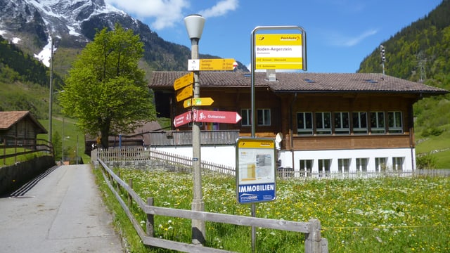 Bushaltestelle am Weiler Guttannen Bushaltestelle am Weiler Guttannen