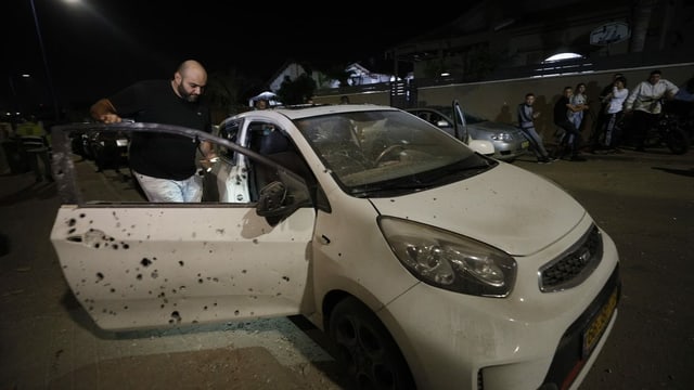 Beschädigtes Auto in Sderot Beschädigtes Auto in Sderot
