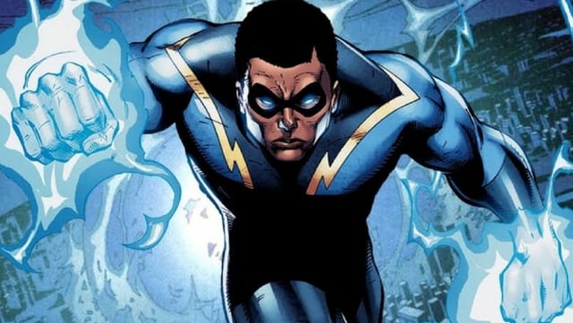 Superheld Black Lightning verschiesst Blitze. Superheld Black Lightning verschiesst Blitze.