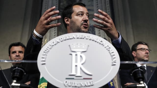 Matteo Salvini an einer Pressekonferenz Matteo Salvini an einer Pressekonferenz