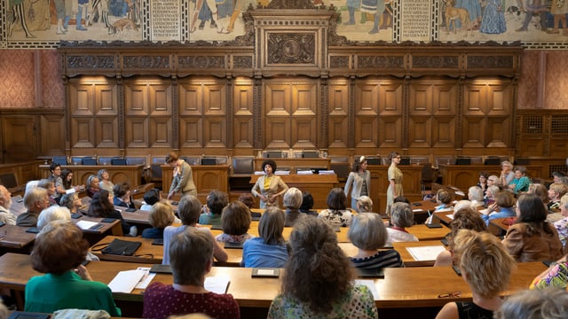 Grossrätinnen feiern 50 Jahre Frauen im Basler Parlament