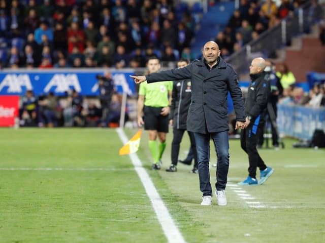Abelardo Fernandez. Abelardo Fernandez.
