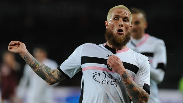 Michel Morganella während der Auswärtspartie von Palermo gegen Torino. Michel Morganella während der Auswärtspartie von Palermo gegen Torino.