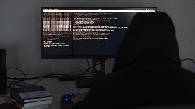 Hacker vor Computer Hacker vor Computer