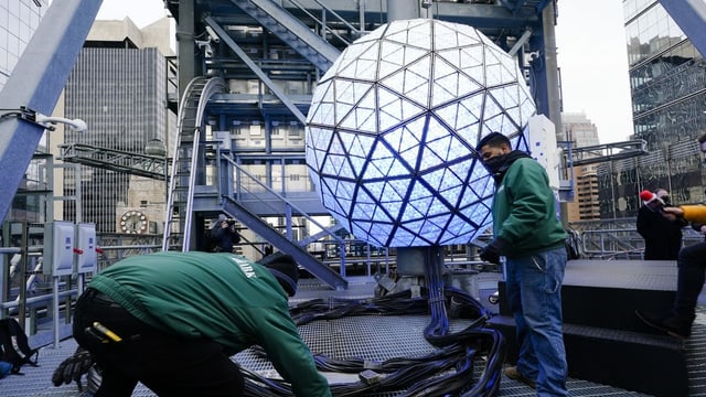 New York am Tag davor: Letzte Vorbereitungen für den jährlichen «Ball Drop» am Times Square. New York am Tag davor: Letzte Vorbereitungen für den jährlichen «Ball Drop» am Times Square.