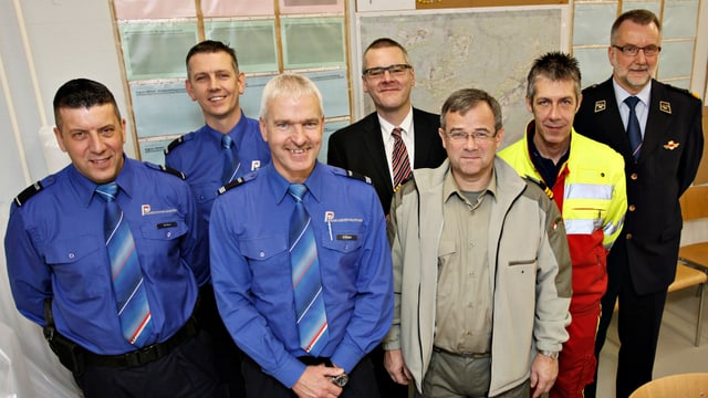 Gruppenfoto der Stabsmitglieder des Kantonalen Führungsstabes Solothurn. Gruppenfoto der Stabsmitglieder des Kantonalen Führungsstabes Solothurn.