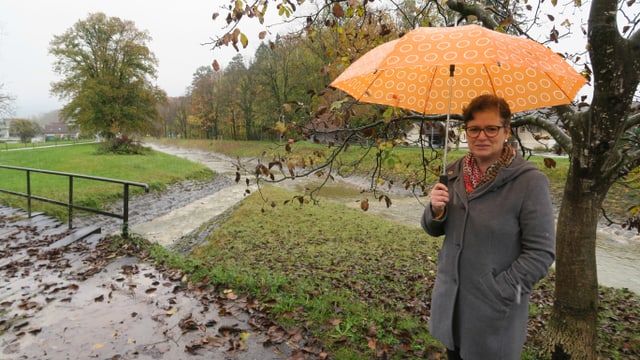 Die Alpnacher Bauvorsteherin Regula Gerig am Ufer der Kleinen Schliere. Die Alpnacher Bauvorsteherin Regula Gerig am Ufer der Kleinen Schliere.