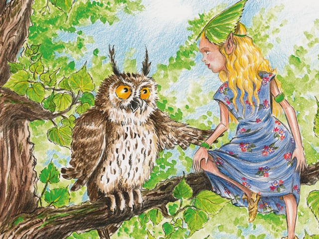 Einband des Kinderbuchs «Elin das Baumzwergmädchen». Ein elfenartiges Mädchen sitzt auf einem Baum und spricht mit einer Eule. Gemaltes Bild.