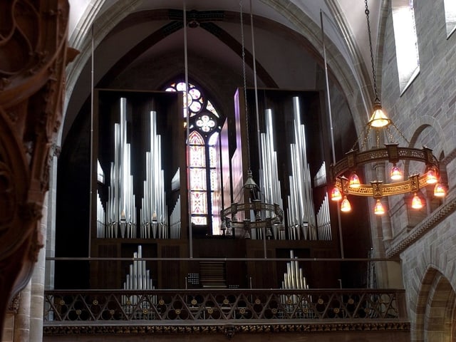 Orgel im Basler Münster. Orgel im Basler Münster.