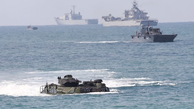 Im Februar 2019 führten die USA mit der thailändischen Marine die Amphibien-Übung «Cobra Gold» durch. Im Februar 2019 führten die USA mit der thailändischen Marine die Amphibien-Übung «Cobra Gold» durch.